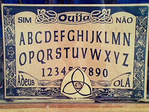 Tablero ouija artesanal madera · DIY spirit board ideas